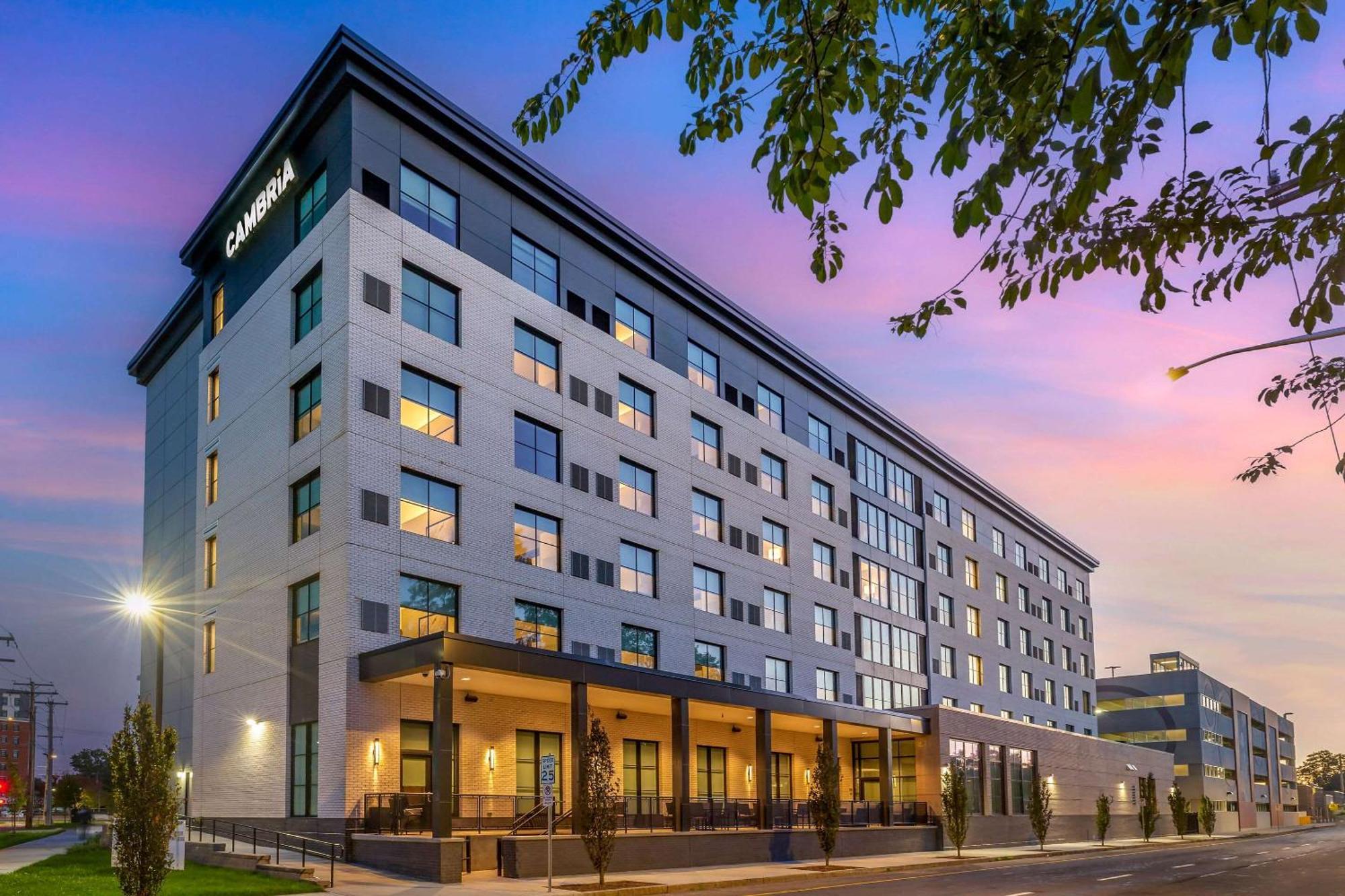 Cambria Hotel New Haven University Area Exterior photo