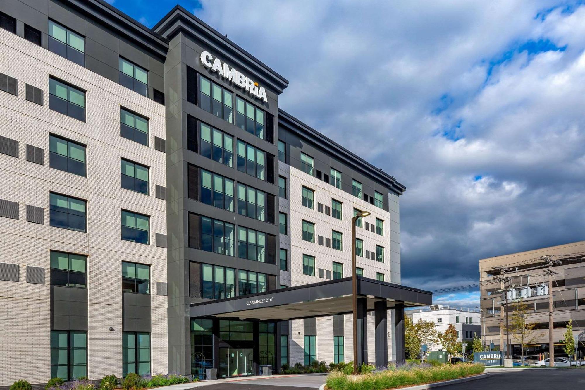 Cambria Hotel New Haven University Area Exterior photo